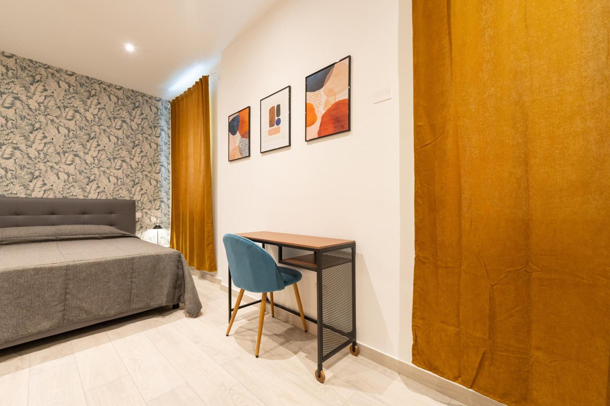 Hotel Dimora 5 Santi à Naples Extérieur photo
