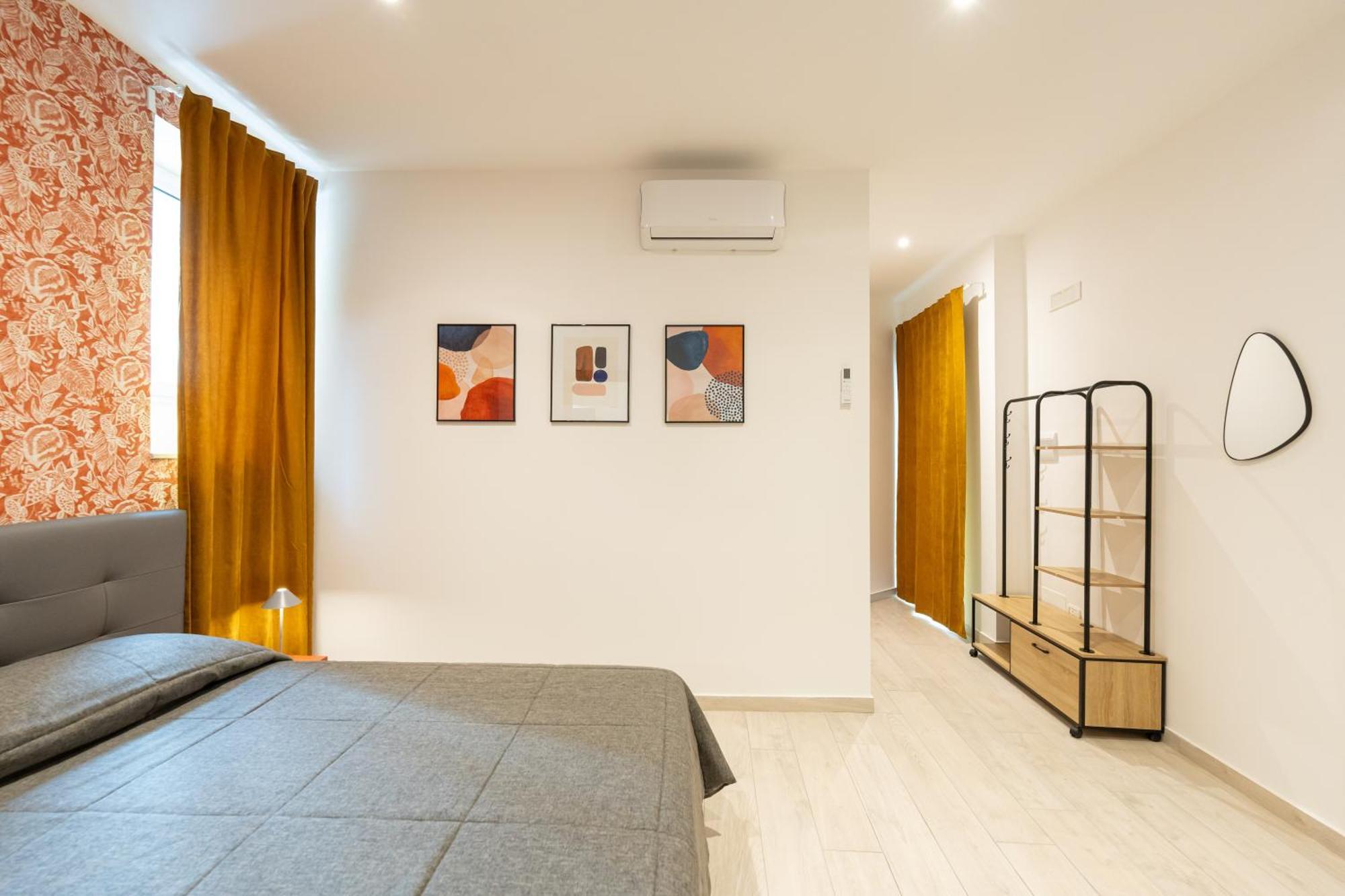 Hotel Dimora 5 Santi à Naples Extérieur photo